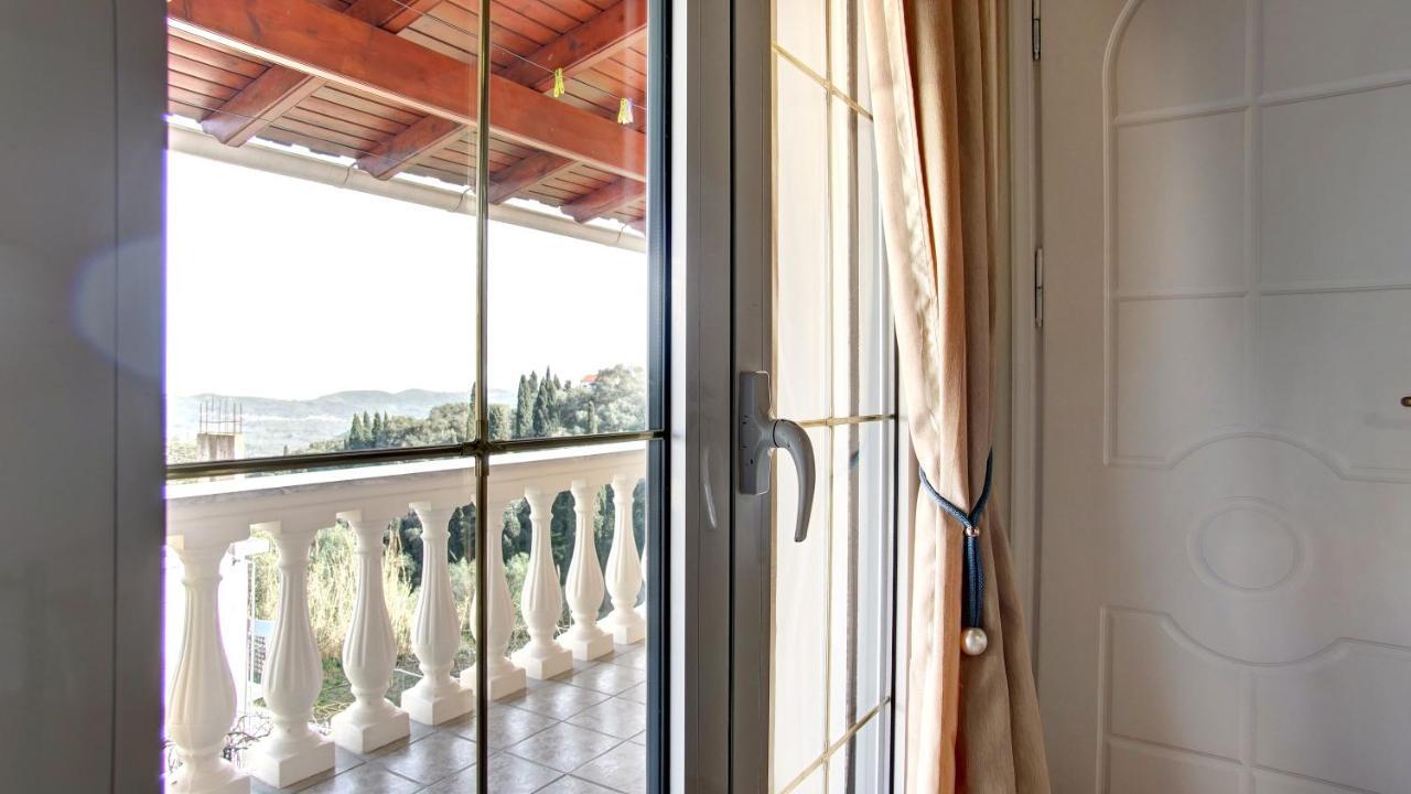 Villa Eftichia Ano Pavliana Exterior photo